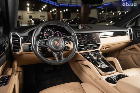 Porsche Cayenne Coupe 2022 - фото 29