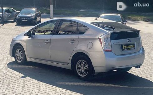 Toyota Prius 2010 - фото 4