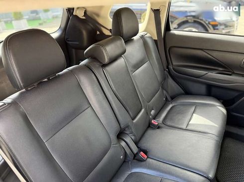Mitsubishi Outlander 2014 - фото 29