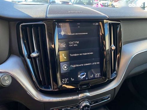 Volvo XC60 2019 - фото 14