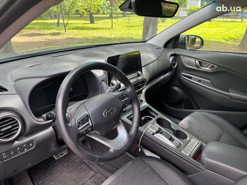 Hyundai Kona Electric 2020 серый - фото 15