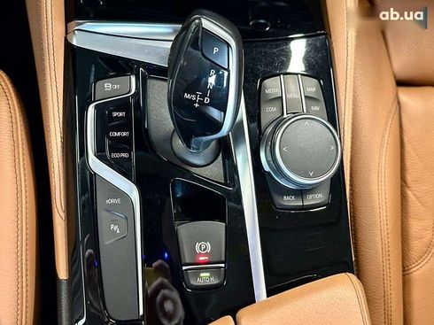 BMW 5 серия 2019 - фото 17