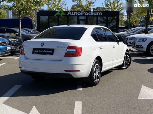 Skoda Octavia 2019 - фото 4