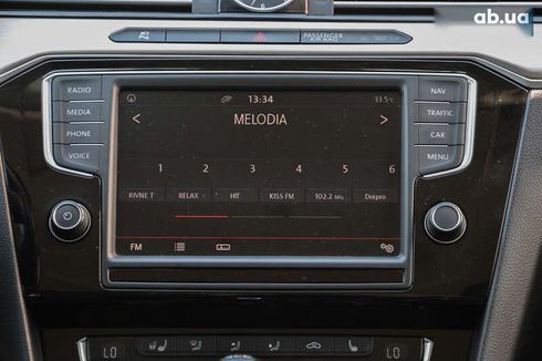 Volkswagen Passat 2016 - фото 20
