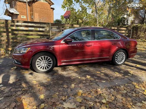 Volkswagen Passat 2016 красный - фото 9