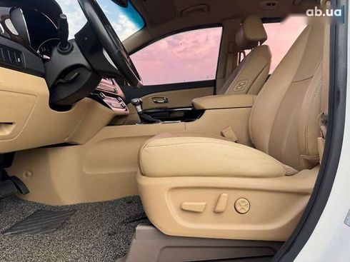 Kia Carnival 2019 - фото 22