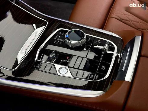 BMW X7 2023 - фото 29