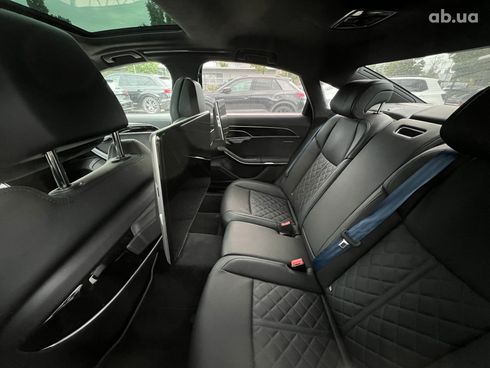 Audi A8 2022 - фото 30