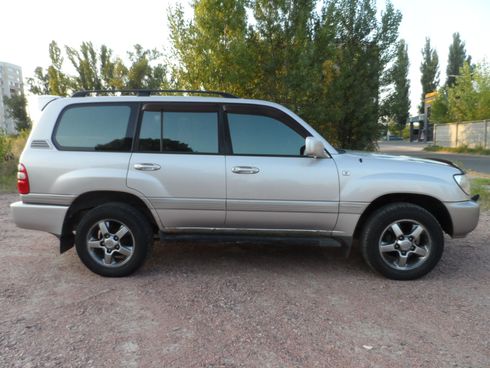 Toyota Land Cruiser 2002 серебристый - фото 4