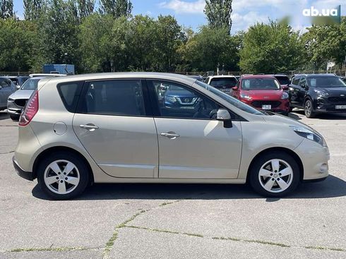 Renault Scenic 2010 - фото 6