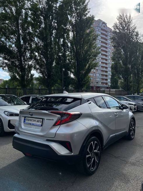 Toyota C-HR 2019 - фото 21