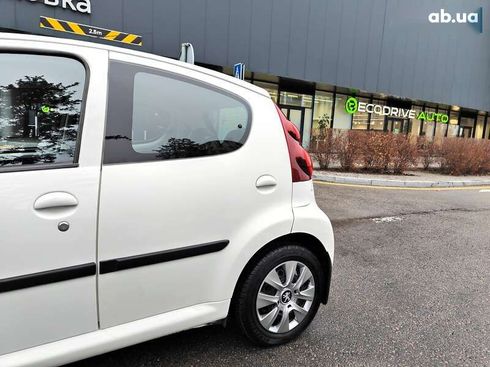 Peugeot 107 2013 - фото 7