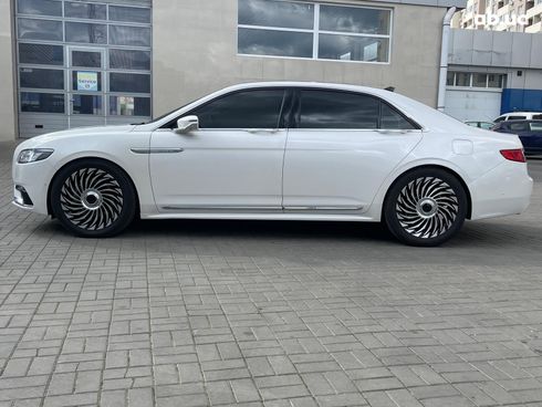 Lincoln Continental 2019 белый - фото 8