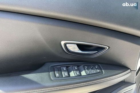Renault Scenic 2017 - фото 10