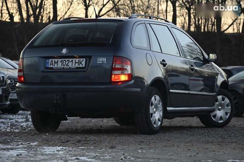 Skoda Fabia 2005 - фото 12