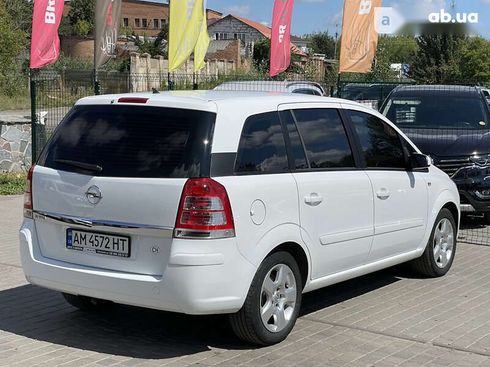 Opel Zafira 2009 - фото 18