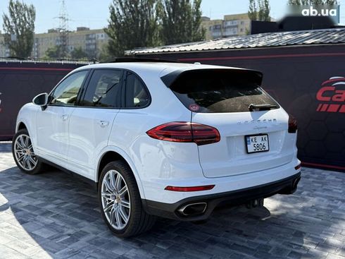 Porsche Cayenne 2016 - фото 17