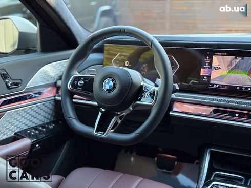 BMW 7 серия 2023 - фото 30