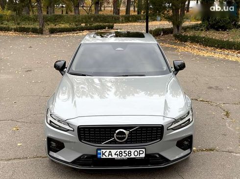 Volvo S60 2024 - фото 29