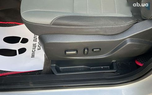 Ford Escape 2016 - фото 22