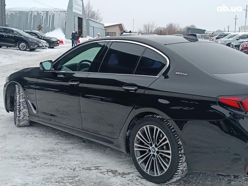 BMW 5 серия 2017 черный - фото 8