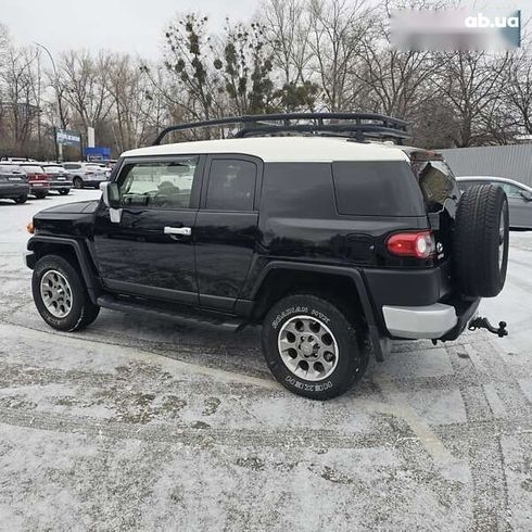 Toyota FJ Cruiser 2013 - фото 7