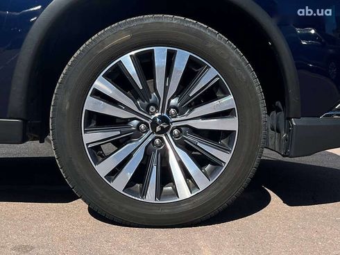 Mitsubishi Outlander 2020 - фото 17