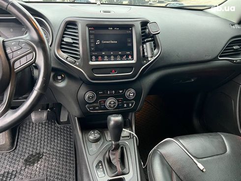 Jeep Cherokee 2018 зеленый - фото 53