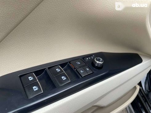 Toyota Camry 2020 - фото 15