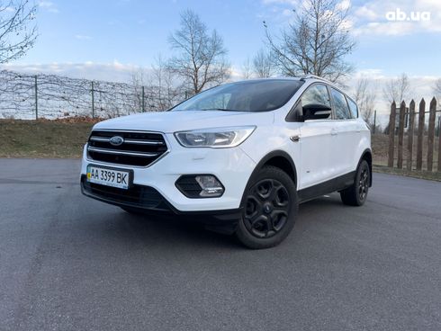 Ford Kuga 2017 белый - фото 7