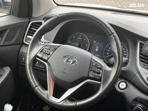 Hyundai Tucson 2017 белый - фото 23