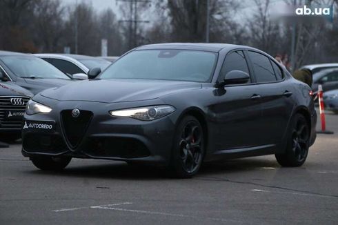 Alfa Romeo Giulia 2017 - фото 4