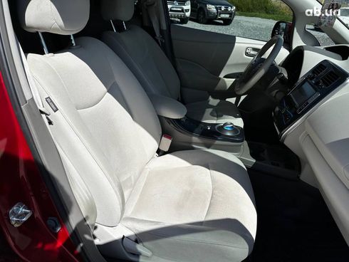 Nissan Leaf 2012 красный - фото 31
