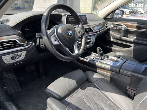 BMW 7 серия 2021 - фото 21