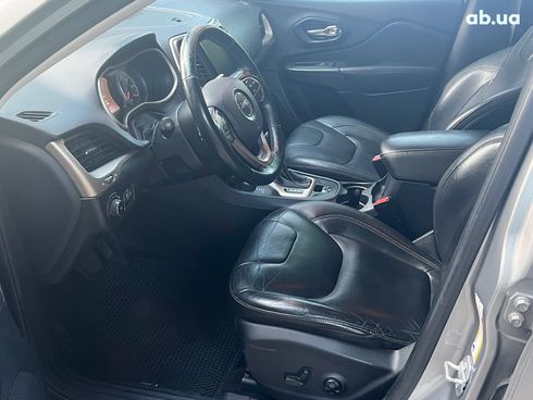 Jeep Cherokee 2015 серый - фото 21