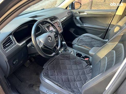 Volkswagen Tiguan Allspace 2018 серый - фото 12