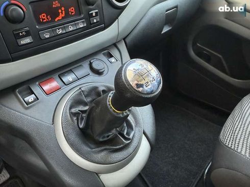 Peugeot Partner 2012 - фото 23