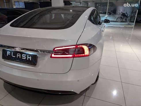 Tesla Model S 2018 - фото 18