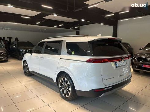 Kia Carnival 2021 - фото 6