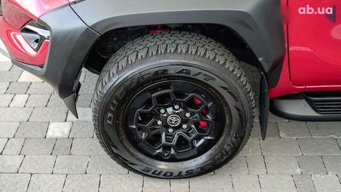 Toyota Hilux 2023 - фото 14