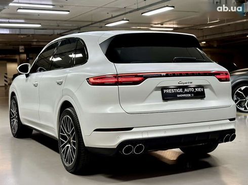 Porsche Cayenne 2019 - фото 27