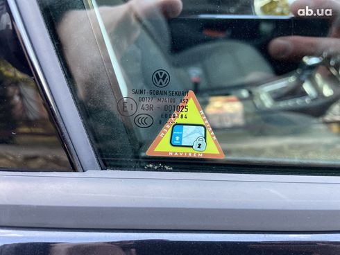 Volkswagen e-Golf 2018 черный - фото 10