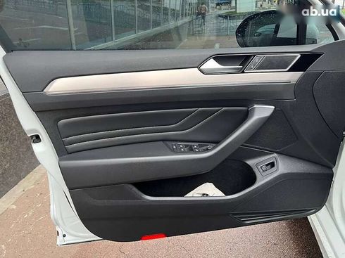 Volkswagen Passat 2021 - фото 15