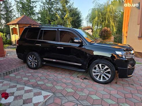 Toyota Land Cruiser 2018 - фото 13