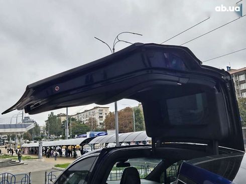 Tesla Model X 2017 - фото 21