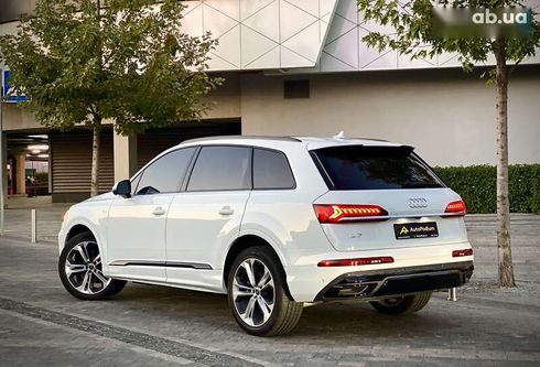 Audi Q7 2021 - фото 5