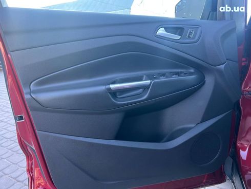 Ford Escape 2017 красный - фото 14