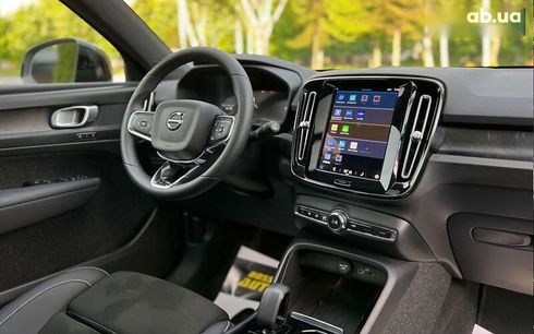 Volvo XC40 2022 - фото 11