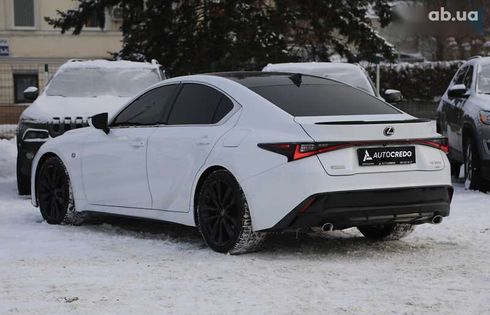 Lexus IS 2021 - фото 6