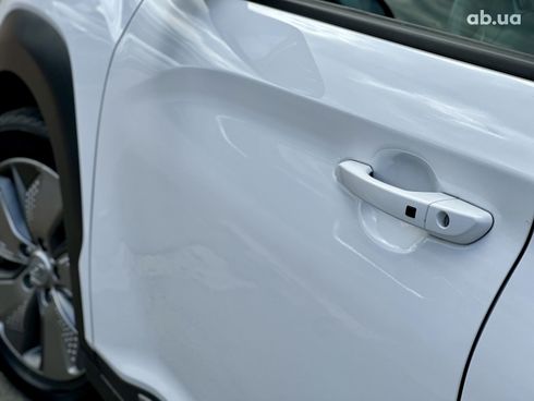 Hyundai Kona Electric 2021 белый - фото 11